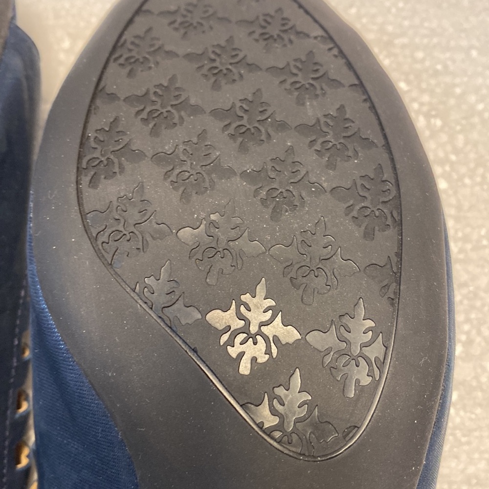 Sandals - Picture 7 of 9